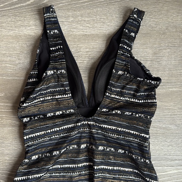 MIRACLESUIT Striped Metallic Plunge One-Piece Swimsuit 8 - Picture 7 of 10